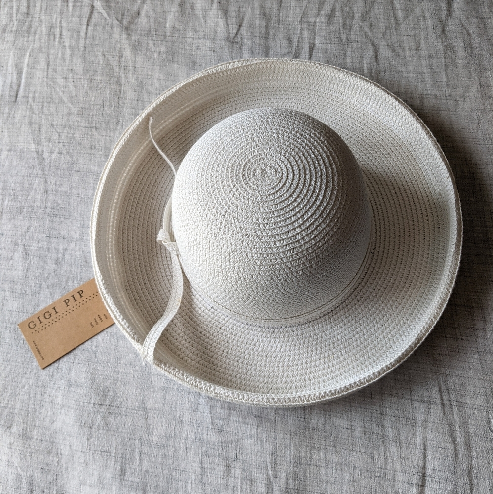 NWT Gigi Pip Mona Curled Brim hat